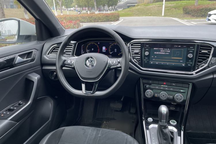 Used Volkswagen T-ROC 2018 280TSI DSG Two-Wheel-Drive Luxury Version China V Emission Standard Interior 2