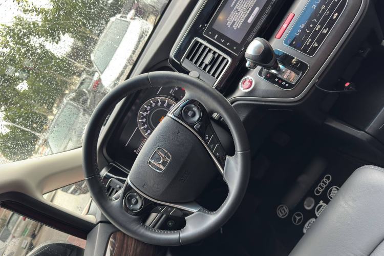 Used Honda Elysion 2016 2.4L Supreme Edition