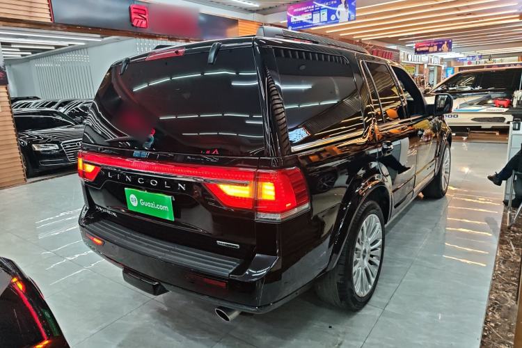 Used Lincoln Navigator 2016 3.5T AWD Rear Right 45 Deg