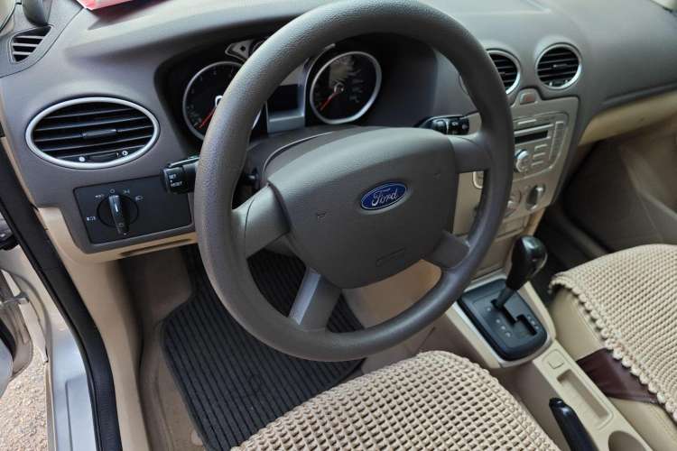 Used Ford Focus 2013 Sedan Classic 1.8L Automatic Base Model