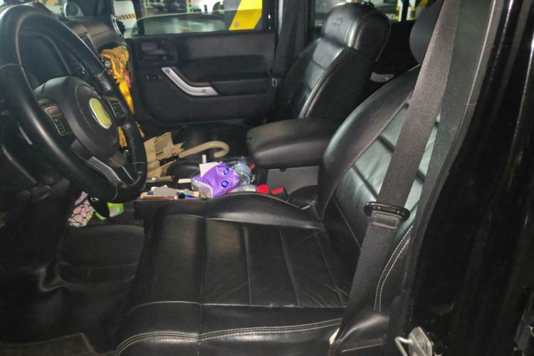 Used Jeep Wrangler 2012 3.6L Sahara Four-Door Edition
