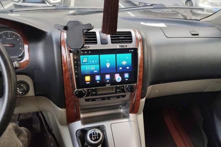 Used Jinbei Grace 2015 2.0L Classic Edition Basic Model Short Wheelbase 7-Seater