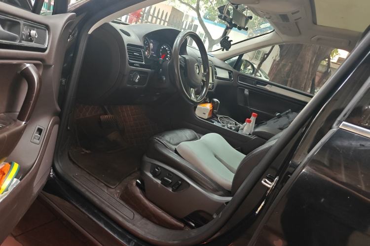 Used Volkswagen Touareg 2016 3.0 TSI Ignis Edition Driver Seat