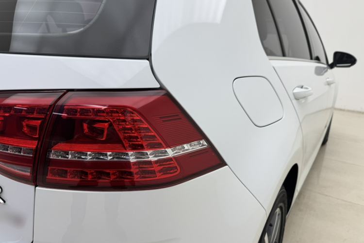 Used Volkswagen Golf 2016 230TSI Automatic Luxury Version