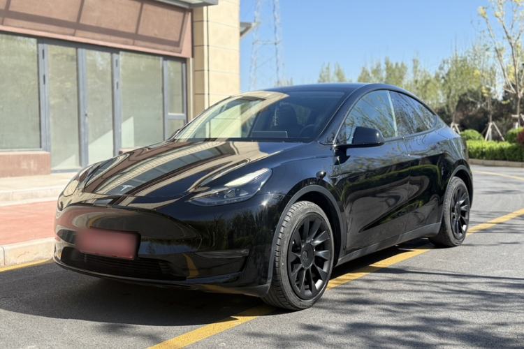 Used Tesla Model Y 2021 Long-Range All-Wheel-Drive Version