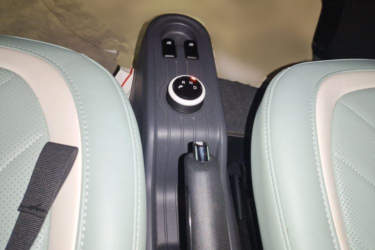 Used Wuling Hongguang MINIEV 2021 Macaron Sandwich Model 120 km Lithium Iron Phosphate