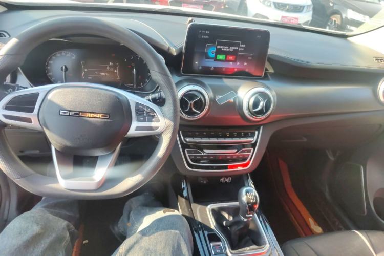 Used BAIC Beijing X5 2020 1.5T Manual Advance Edition China VI
