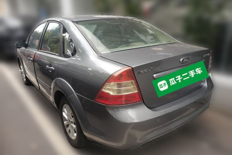 Used Ford Focus 2009 Sedan 1.8L Automatic Fashion Edition