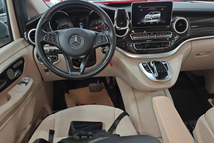 Used Mercedes-Benz V-Class 2018 V 260 Avantgarde Edition China VI