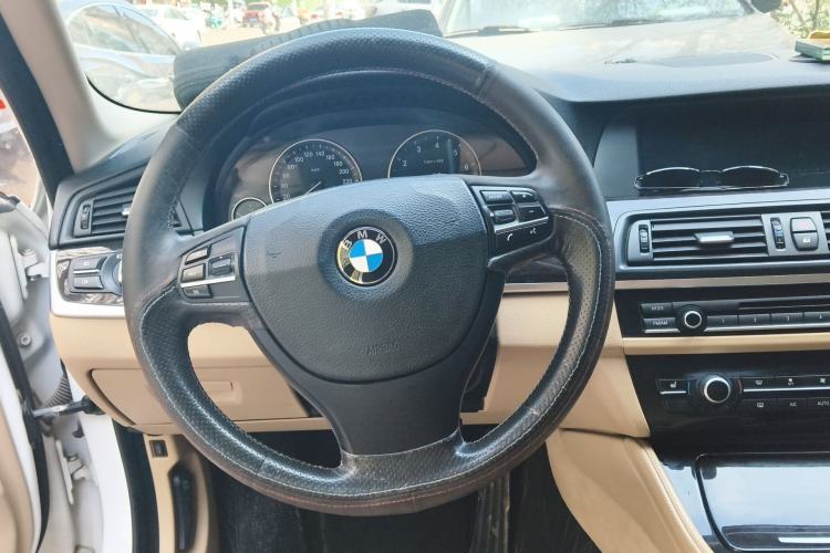 Used BMW 5 Series 2013 525Li Luxury Model Steering Wheel