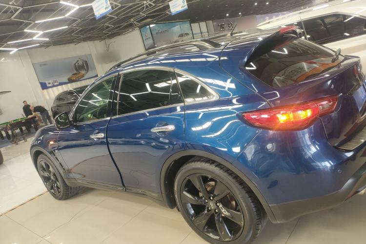 Used Infiniti QX70 2015 3.7L Shadow Edition