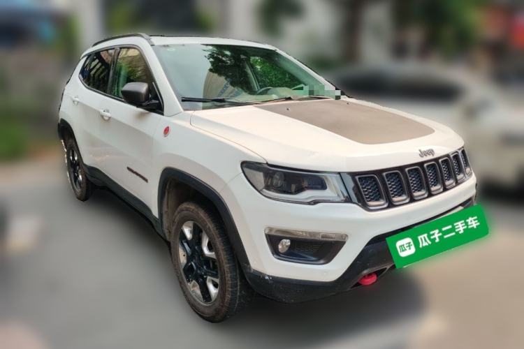 Used Jeep Compass 2017 200TS Automatic High-Performance All-Wheel Drive Edition Front Right 45 Deg