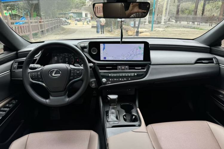 Used Lexus ES 2023 200 Excellence Edition