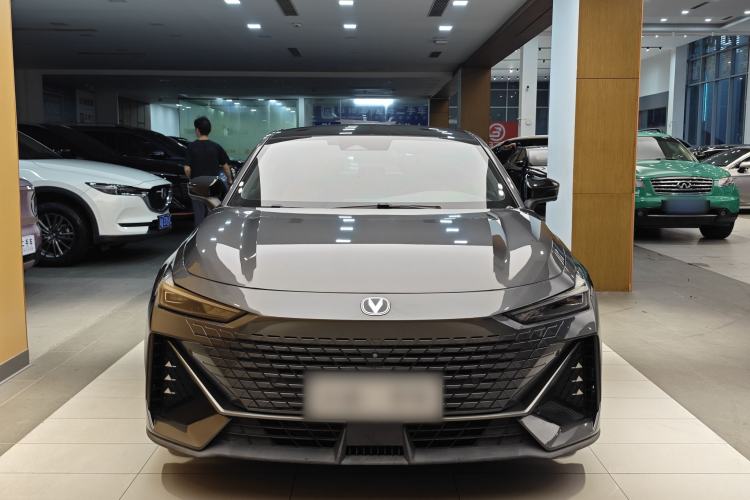 Used CHANGAN UNI-V 2022 1.5T Smart Navigation Version Exterior 2