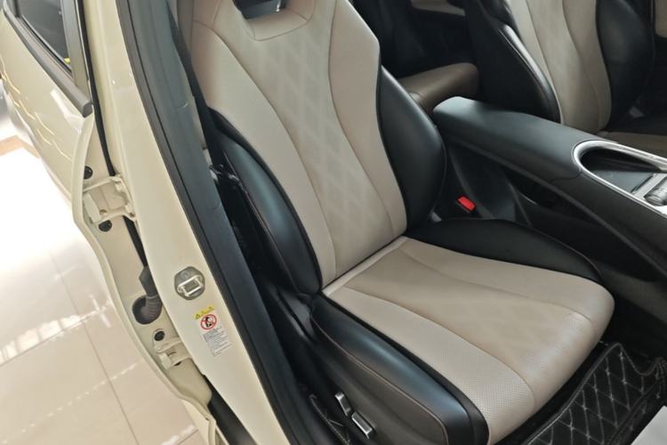 Used BYD Dolphin 2023 420 km Fashion Edition
