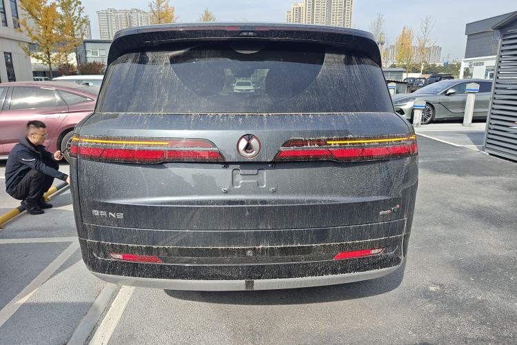 Used Denza N9 2025 Flagship Model
