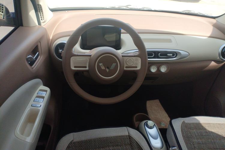 Used Wuling Hongguang MINIEV 2025 Four-Door Version Advanced Edition
