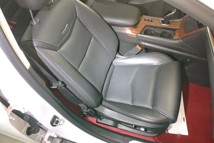 Used Cadillac XT5 2018 25T Luxury Model
