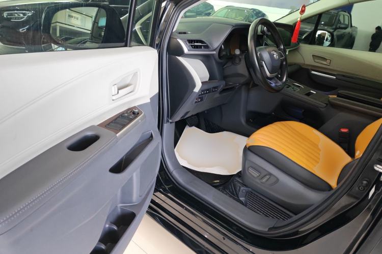 Used Toyota SIENNA 2021 2.5L Hybrid Comfort Edition Driver Seat