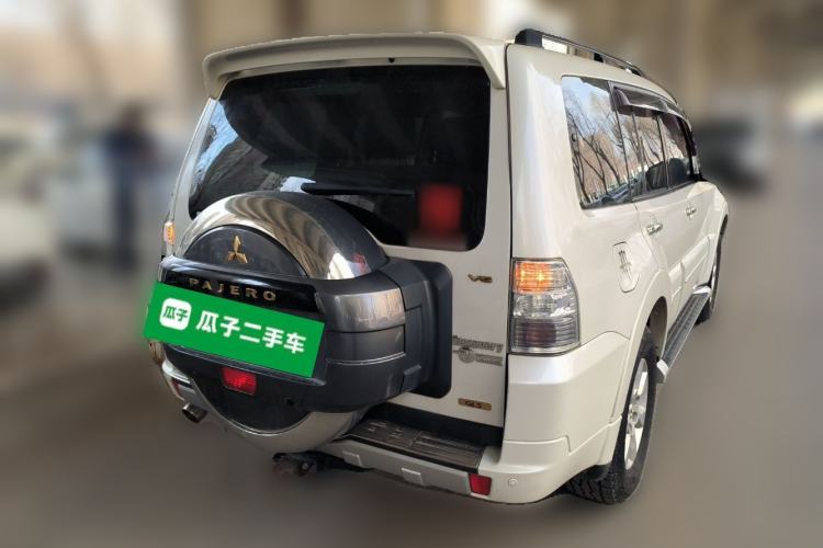 Used Mitsubishi Pajero 2016 3.0L Automatic Prestige Version China IV Standard
