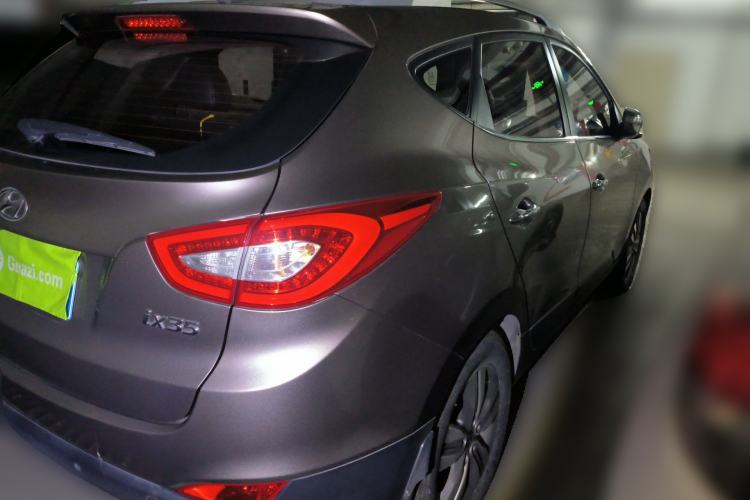 Used Hyundai ix35 2015 2.0L Automatic Two-Wheel Drive Leading Trim China V Standard Rear Right 45 Deg