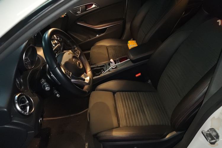 Used Mercedes-Benz CLA 2018 CLA 220 4MATIC
