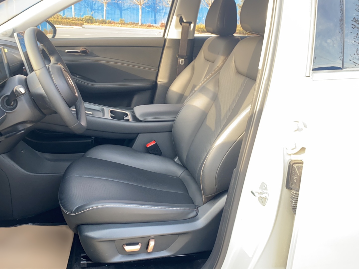 Переднее сиденье в автомобиле