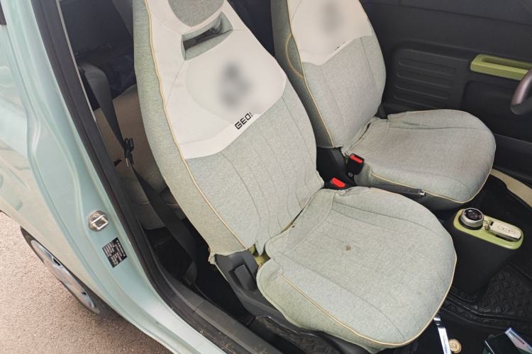 Used Geely Galaxy Panda 2023 Panda Mini 200km Endurance Bear Right Front Seat