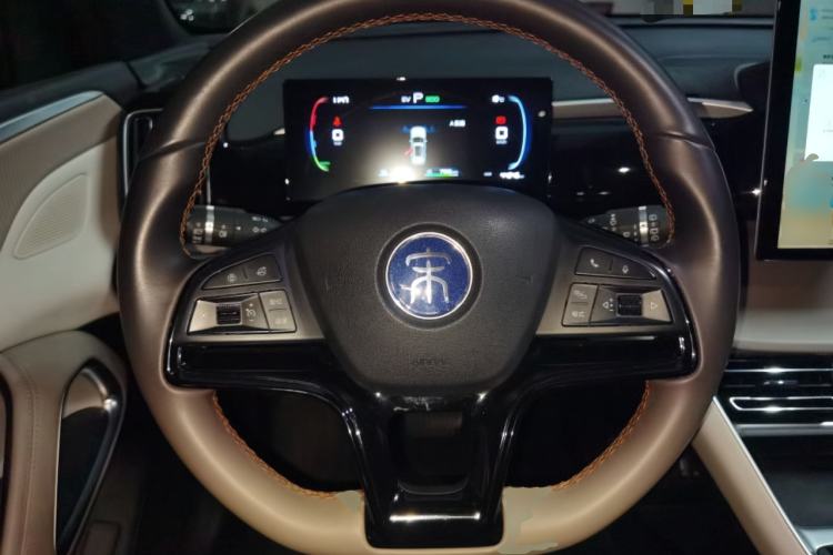 Used BYD Song Pro New Energy 2024 HONOR Edition DM-i 71KM Navigation Model
