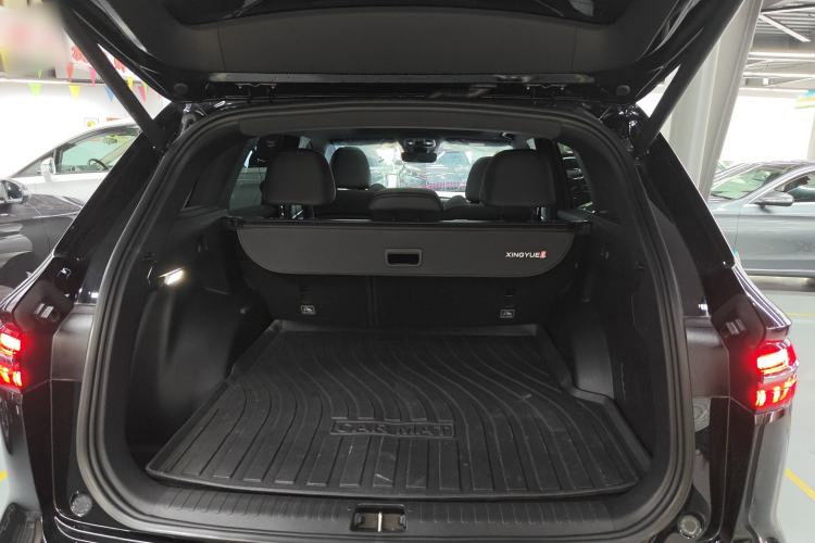 Used Geely Auto Monjaro L 2024 2.0TD High-Power Automatic Two-Wheel Drive Skyline Edition
