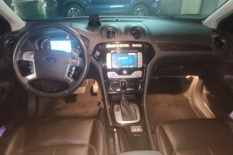 Used Ford Mondeo 2008 2.3L Luxury Sport Navigation Edition Center Console