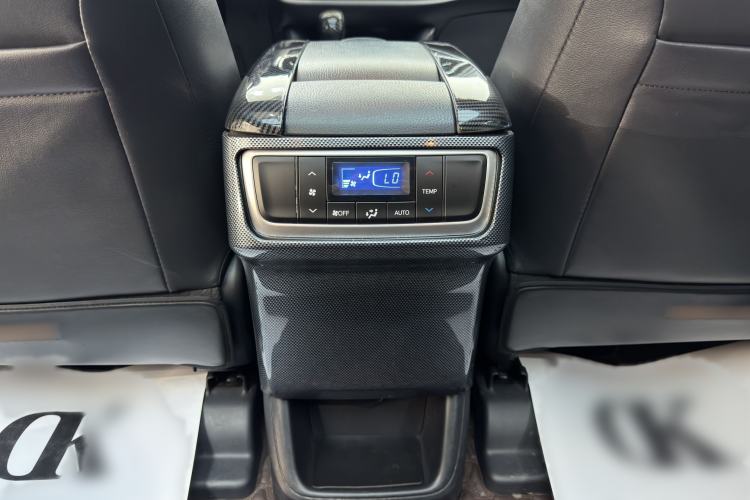 Used Toyota Highlander 2017 2.0T Four-Wheel Drive Luxury Edition 7 Seats