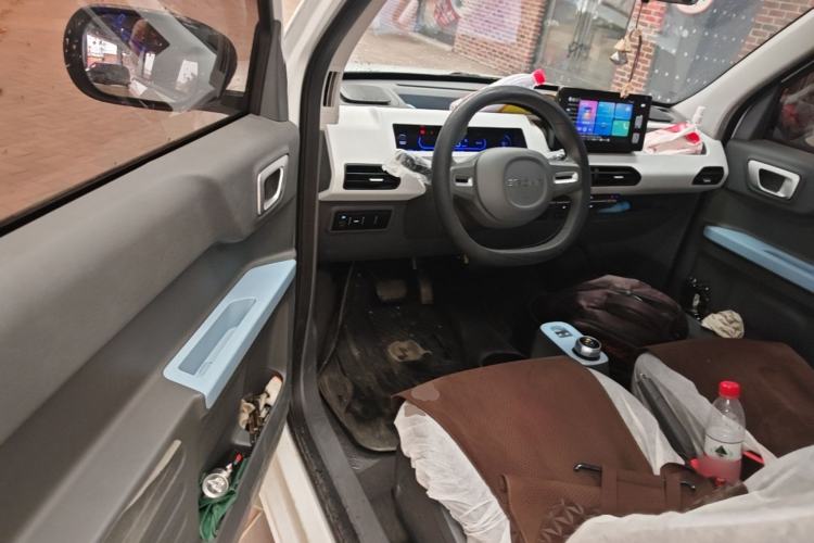 Used Geely Galaxy Panda 2024 Facelifted Panda Mini 200km Dragon Edition Driver Seat