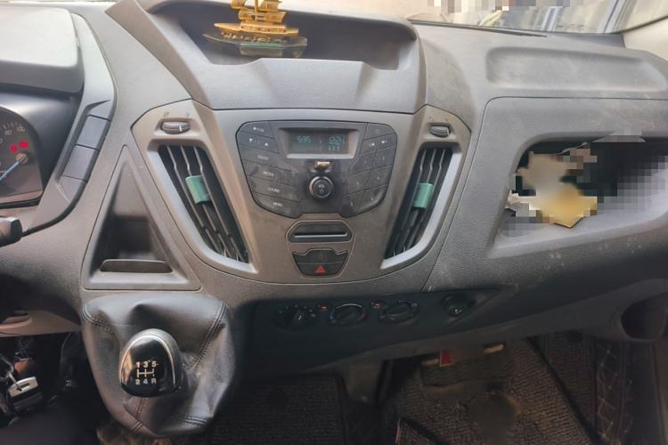 Used Ford Transit 2017 2.0T Diesel Multi-Purpose Commercial Vehicle Mid-Drive Mid-Roof China IV Standard
