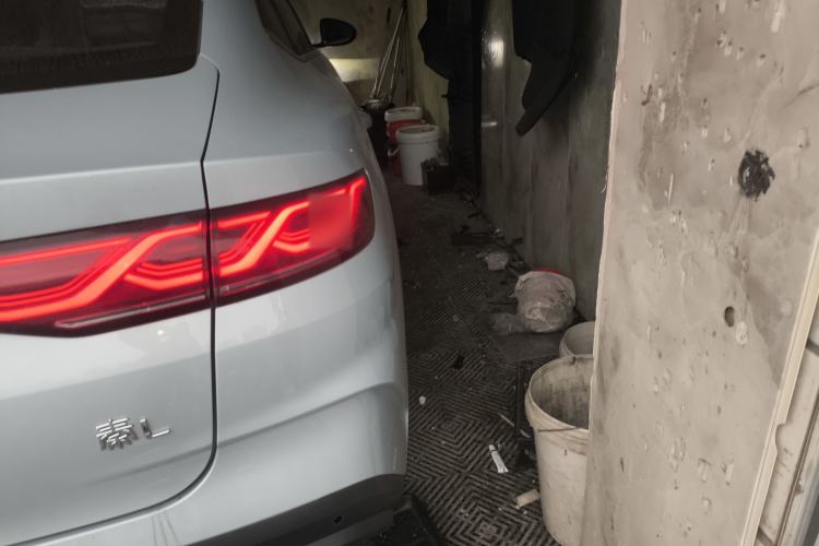 Used BYD Qin L 2024 DM-i 80KM Leading Model
