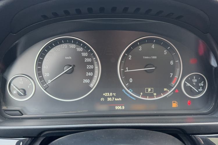 Used BMW 5 Series 2014 520Li Elegant Model
