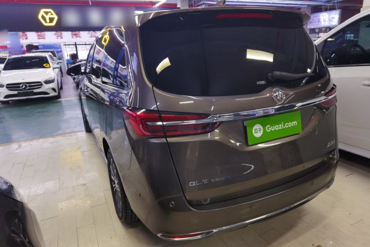 Used Buick GL8 2023 Land Executive Class Deluxe Model