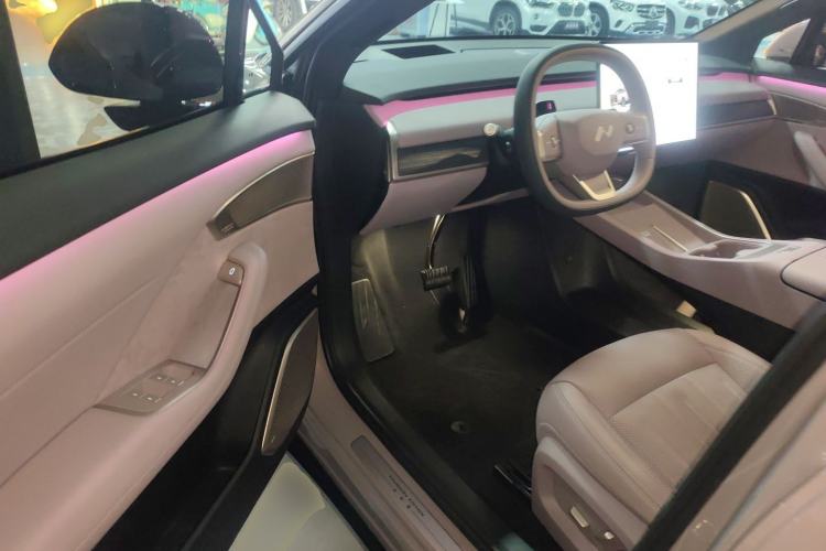 Used ONVO L60 2024 60 kWh Rear-Drive Version
