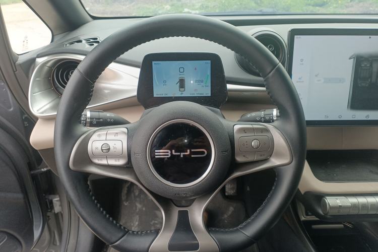 Used BYD Dolphin 2023 420 km Fashion Edition Steering Wheel