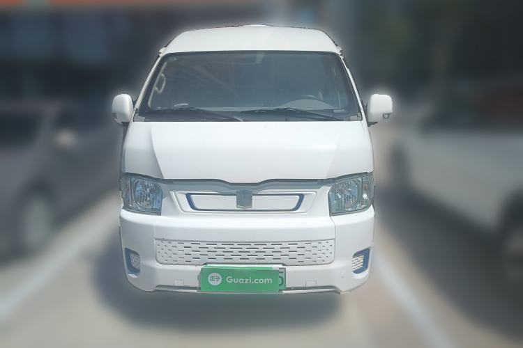 Used Farizon Xingxiang E6 2022 Van with High Roof Equipped with CATL 50.23 kWh Battery Exterior 1