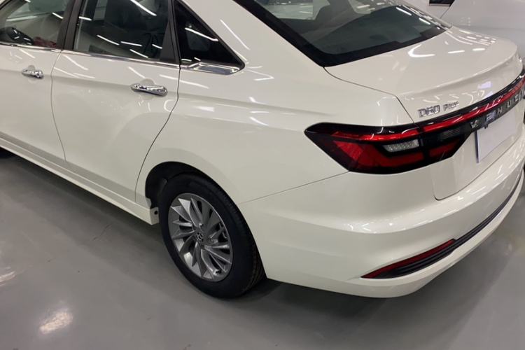 Used Venucia D60 2023 PLUS 1.6L XL CVT Yue Ling Edition Exterior 4