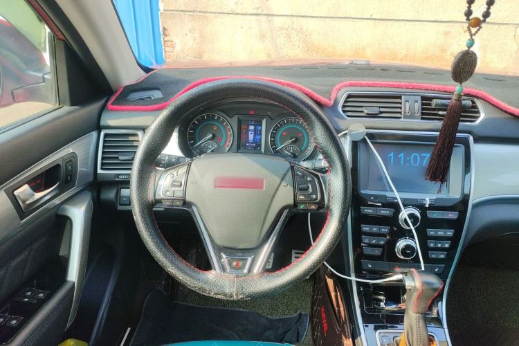 Used Haval H2 2015 1.5T Automatic Two-Wheel Drive Elite Edition Steering Wheel