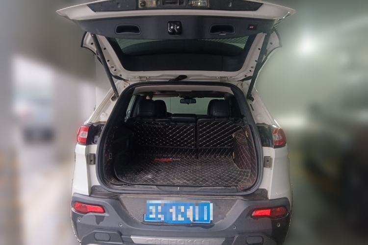 Used Jeep Cherokee 2017 2.4L Leading Edition