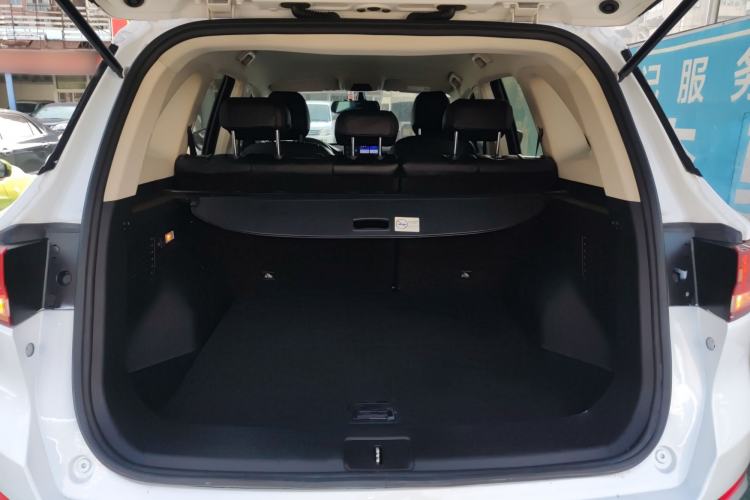 Used Zotye T500 2018 1.5T Automatic Luxury Model Trunk