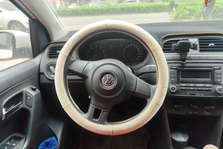 Used Volkswagen Polo 2013 1.4L Manual Fashion Edition