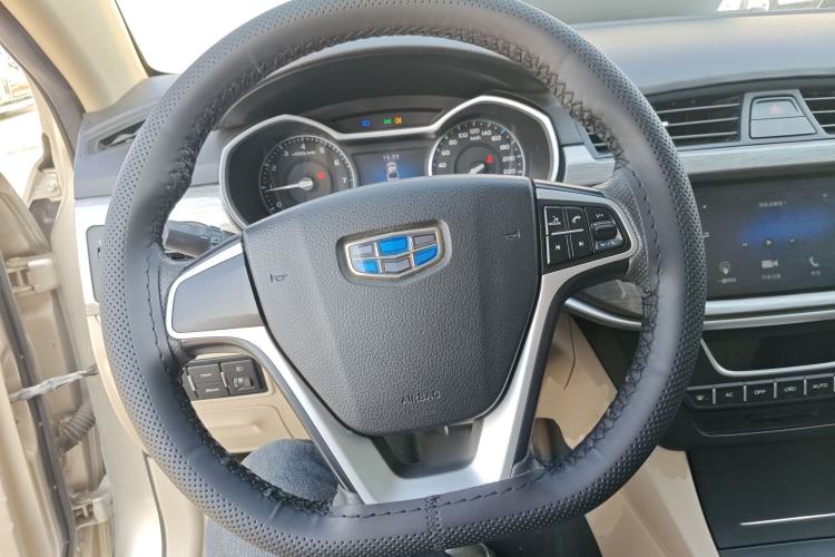 Used Geely Auto Emgrand 2017 Sedan Million Edition 1.5L Manual Luxury Model Steering Wheel