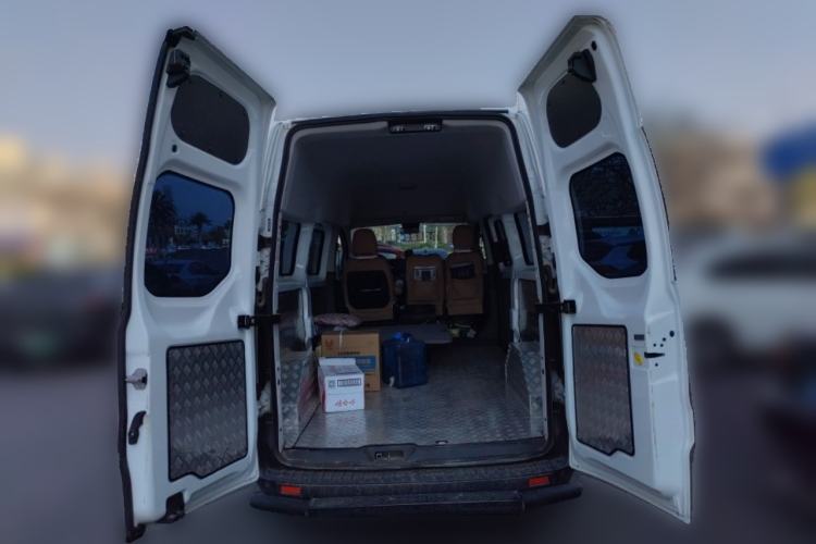 Used Ford Transit 2023 2.0T Diesel Automatic Multi-Purpose Commercial Vehicle Mid-Frame Mid-Roof 5/6 Seats
