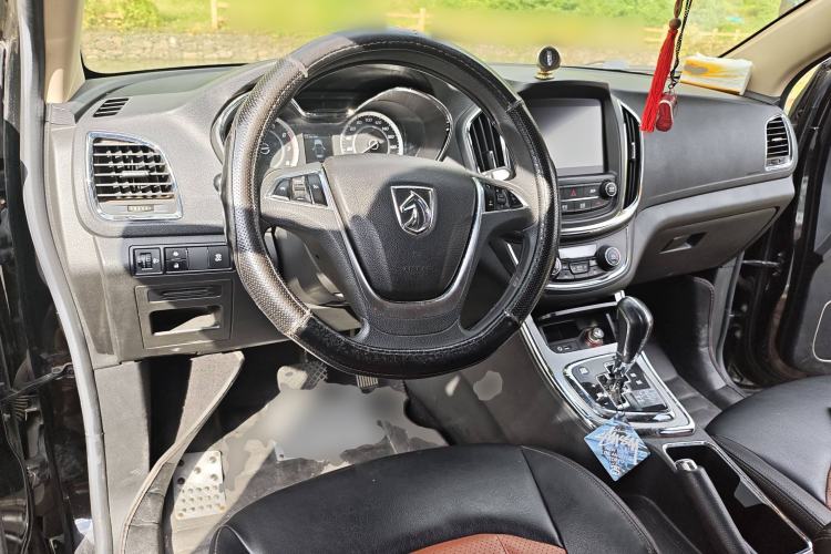 Used Baojun 560 2016 1.8L iAMT Elite Edition