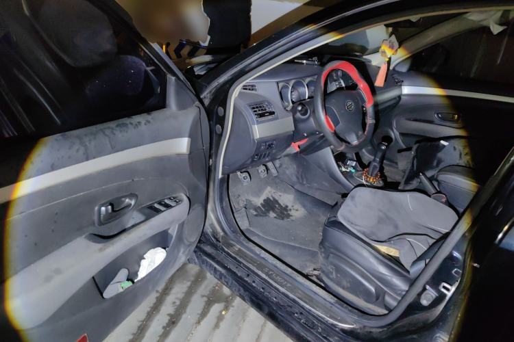 Used Nissan Sylphy 2012 Classic 1.6XE Manual Comfort Edition Driver Seat