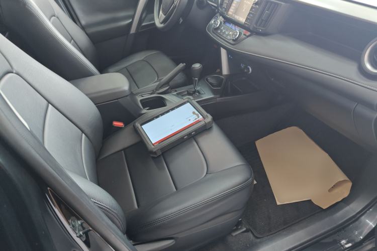 Used Toyota RAV4 2016 2.0L CVT Two-Wheel Drive Fashion Edition China V Standard